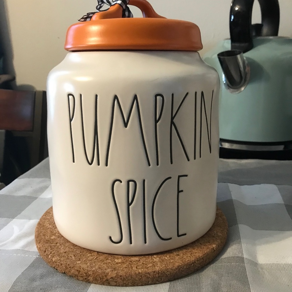 Rae Dunn canister